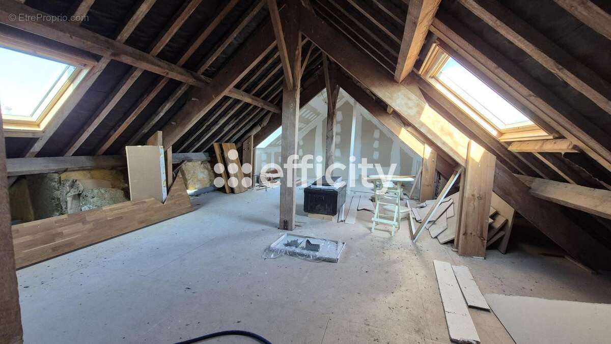 Maison à SAINT-PIERRE-DU-MONT