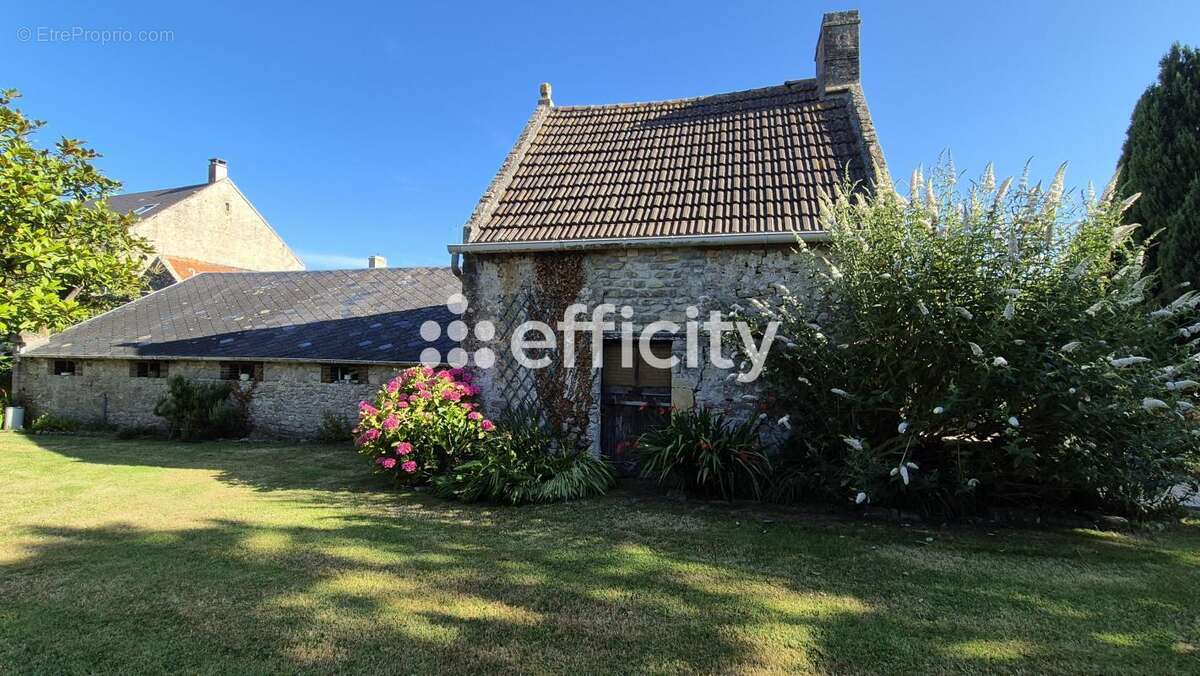 Maison à SAINT-PIERRE-DU-MONT