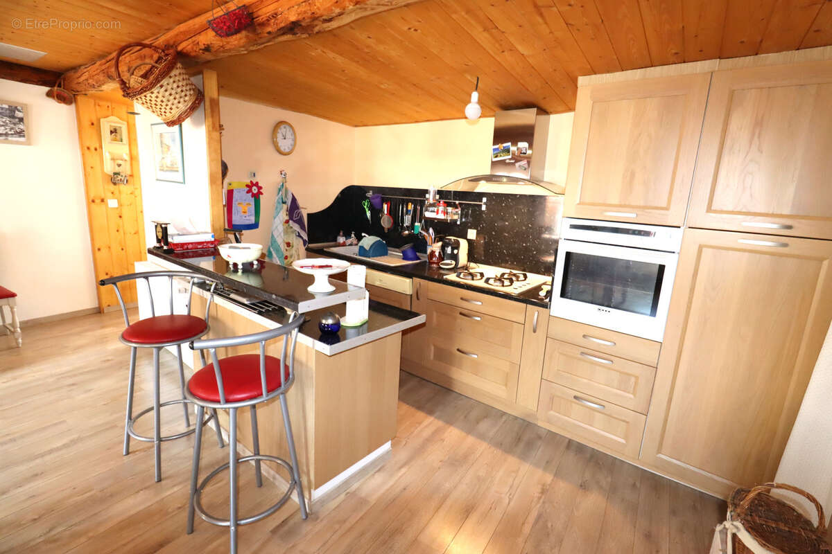 Appartement à COLMARS