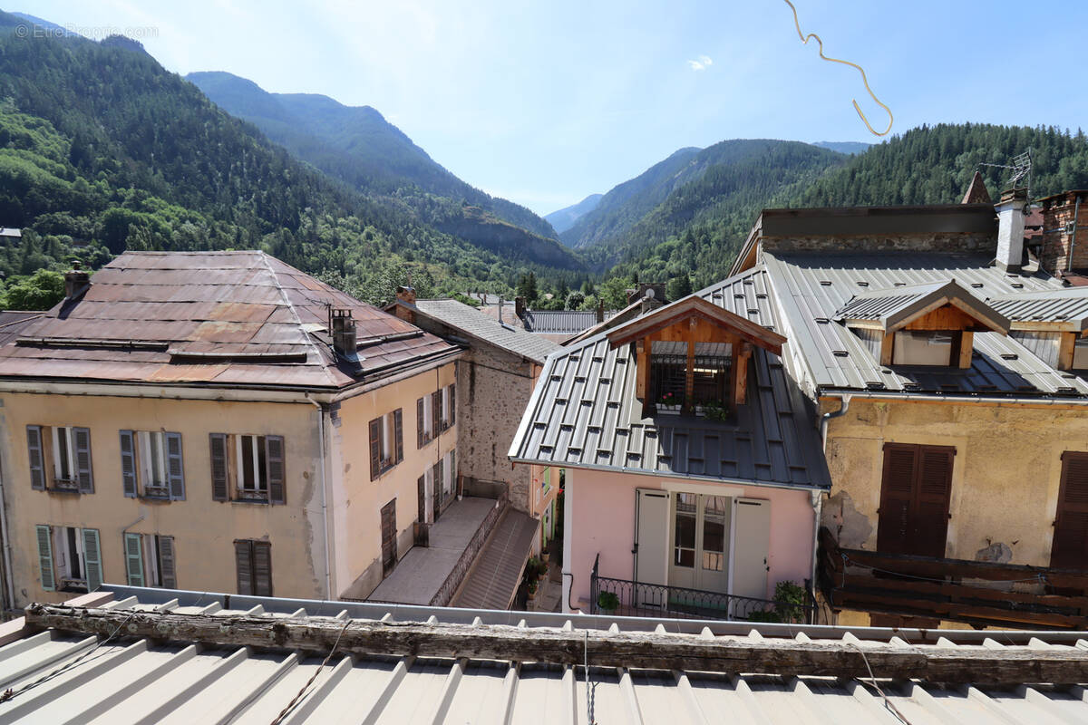 Appartement à COLMARS