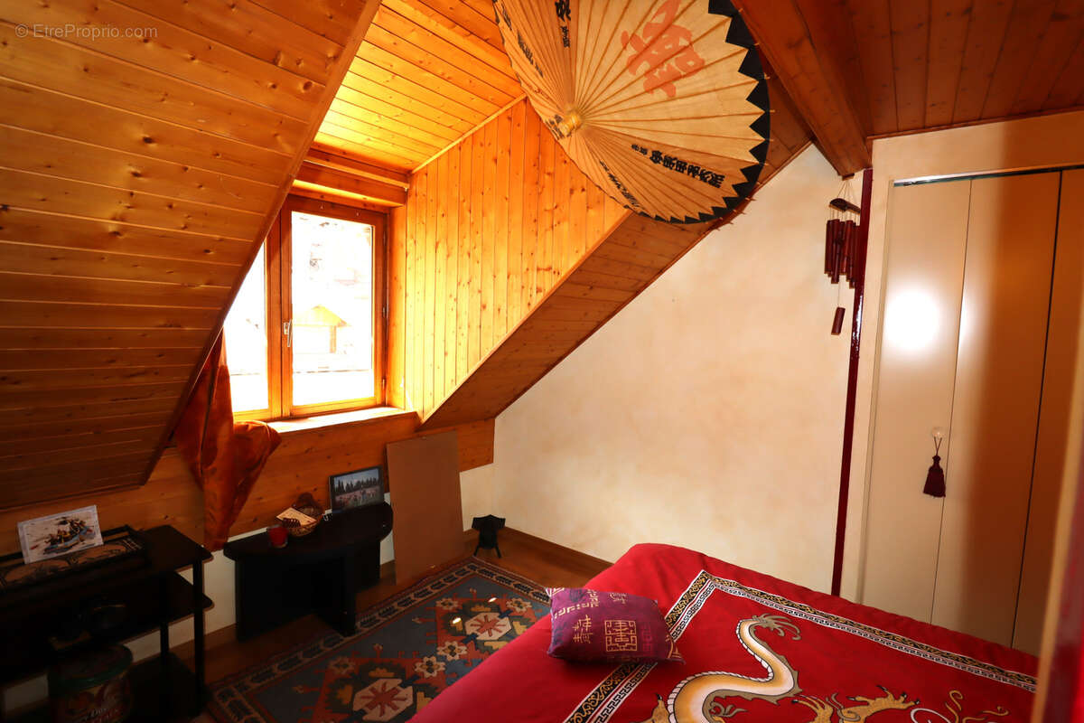 Appartement à COLMARS