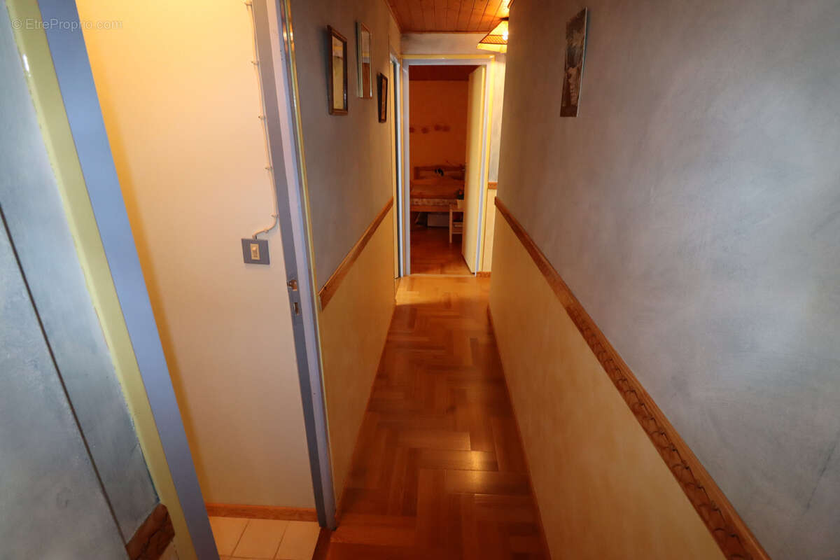 Appartement à COLMARS