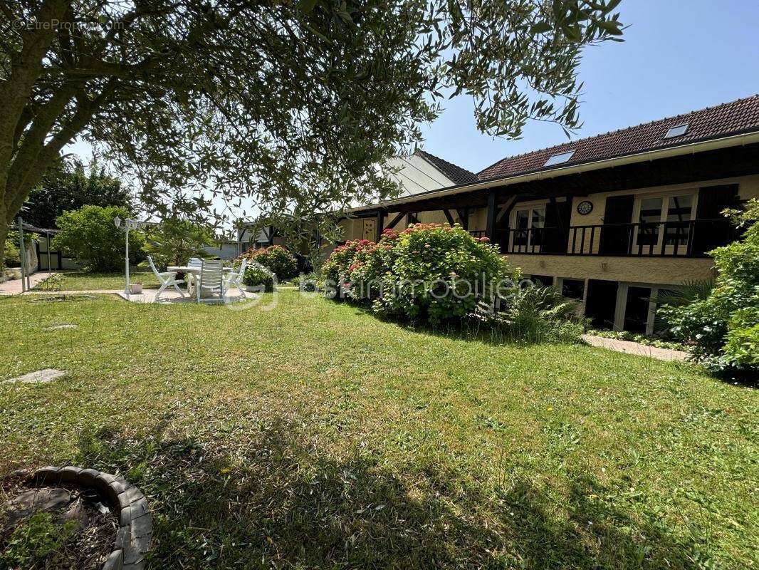 Maison à BRIE-COMTE-ROBERT