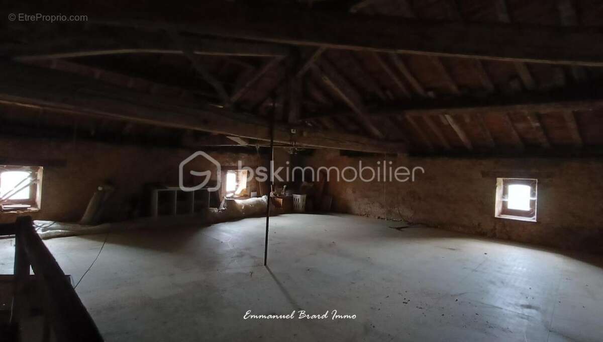 Appartement à LUSIGNAN