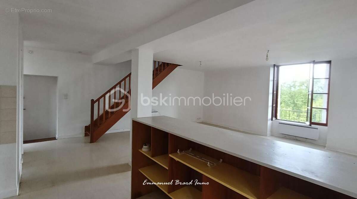 Appartement à LUSIGNAN