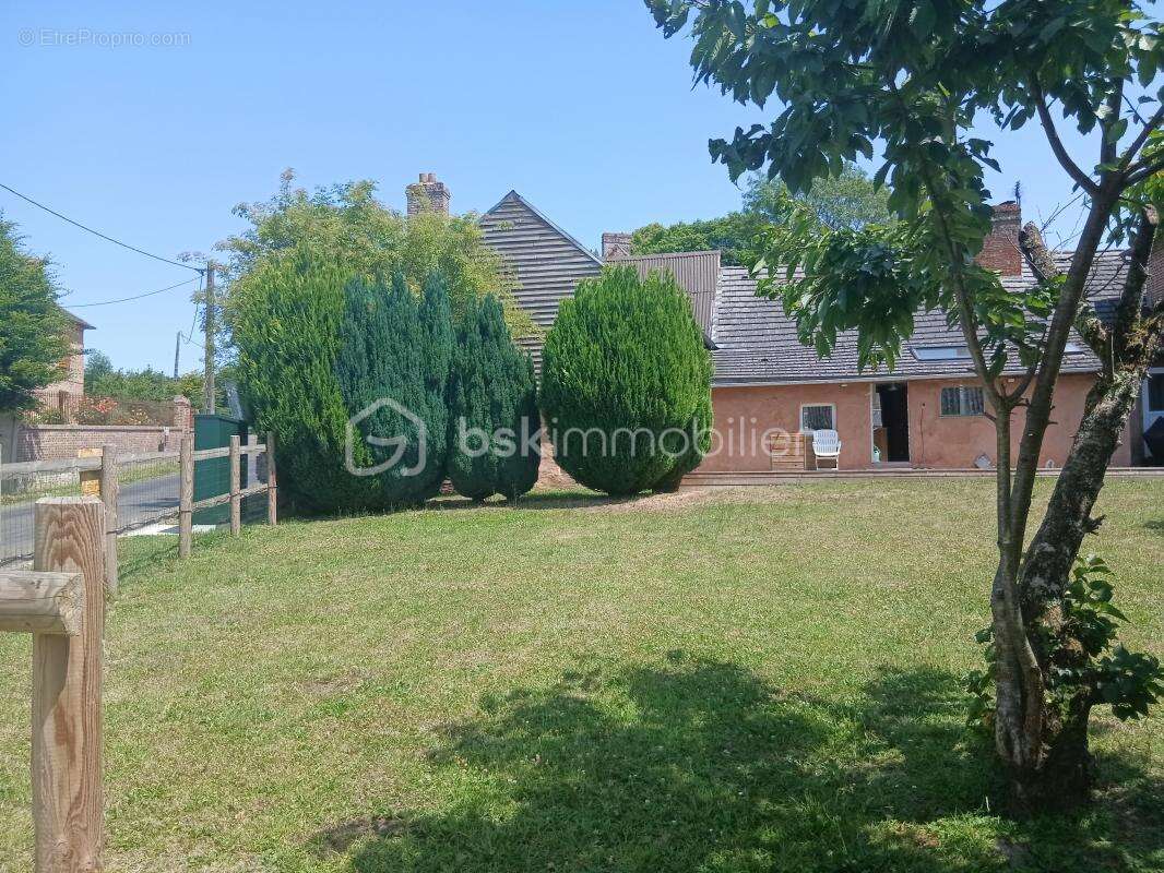 Maison à MENIL-HUBERT-EN-EXMES