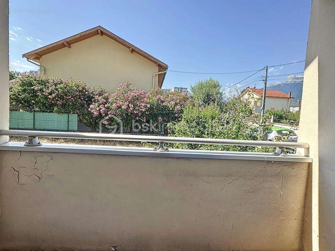 Appartement à LE PONT-DE-CLAIX