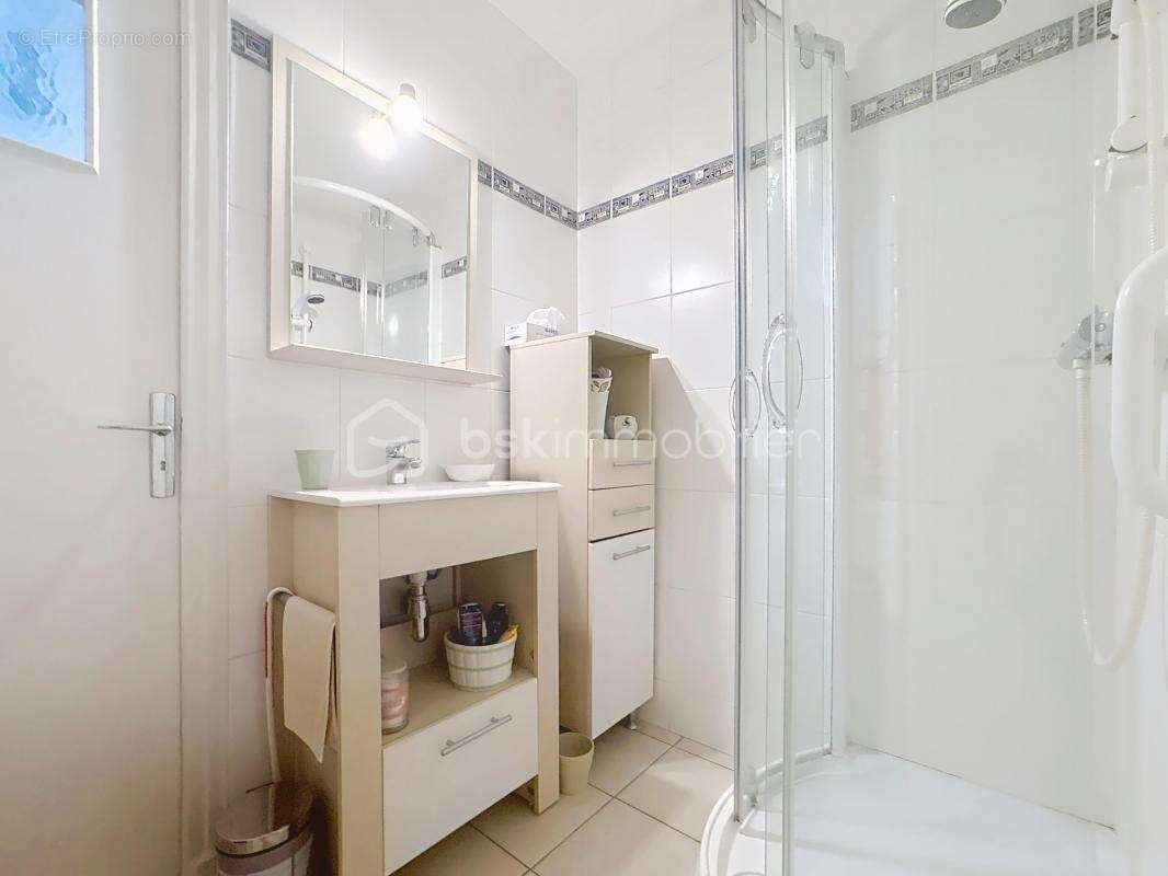 Appartement à LE PONT-DE-CLAIX