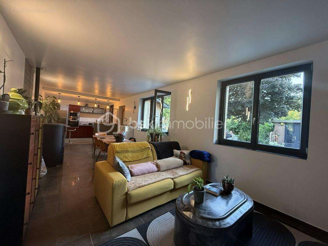 Maison à MAGNY-LE-DESERT