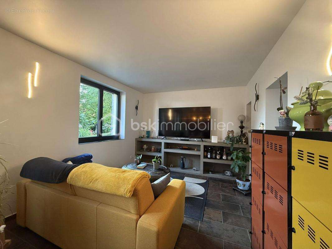 Maison à MAGNY-LE-DESERT