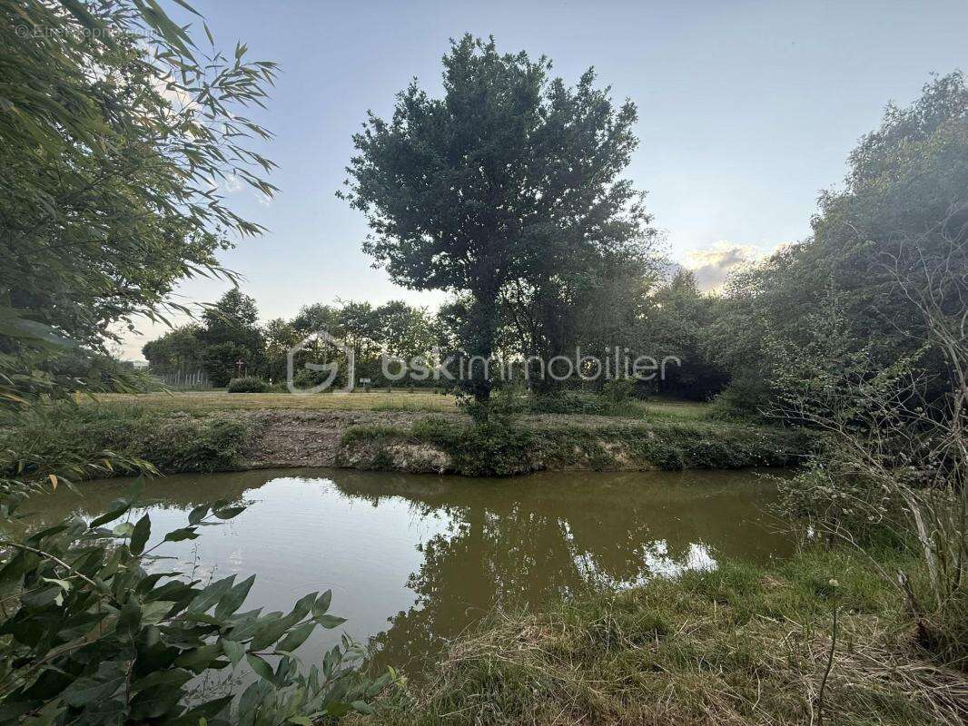 Maison à MAGNY-LE-DESERT