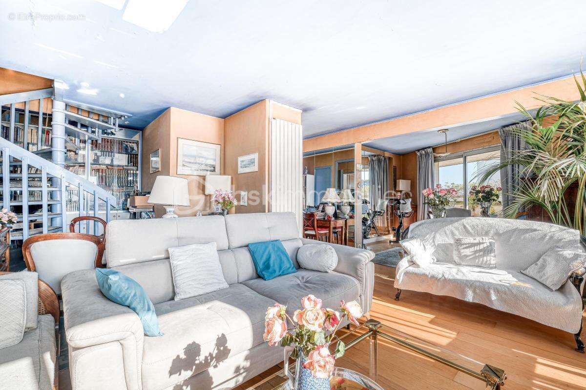 Appartement à PARIS-19E