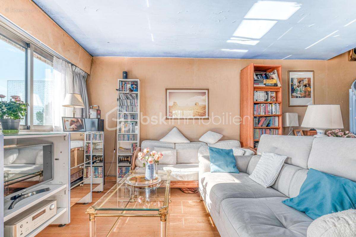 Appartement à PARIS-19E