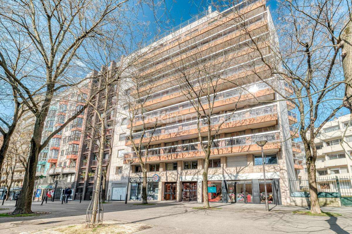 Appartement à PARIS-19E