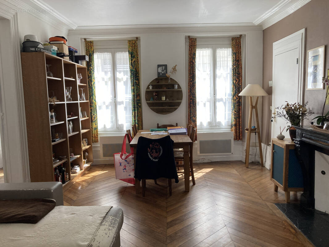 Appartement à FONTAINEBLEAU