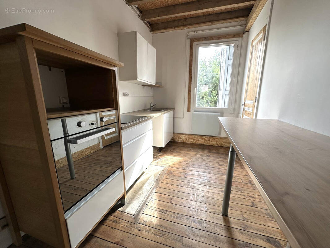 Appartement à UNIEUX