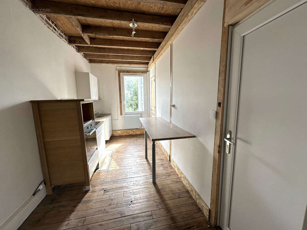 Appartement à UNIEUX