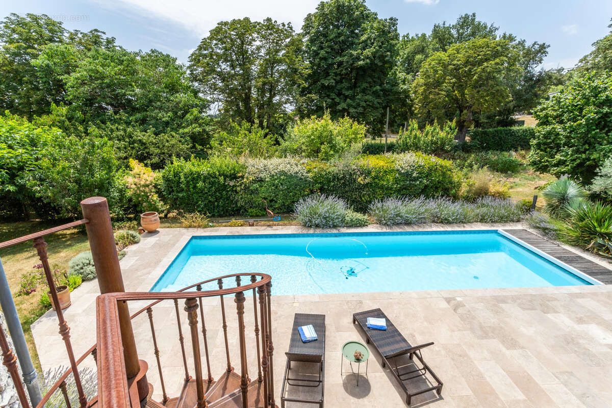 Maison à MONTAIGU-DE-QUERCY