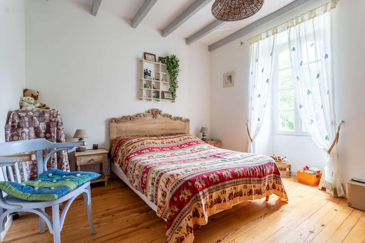 Maison à MONTAIGU-DE-QUERCY