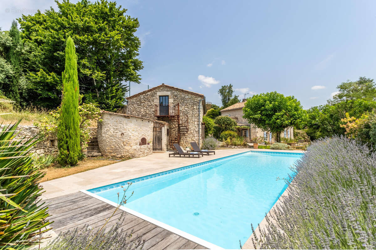 Maison à MONTAIGU-DE-QUERCY