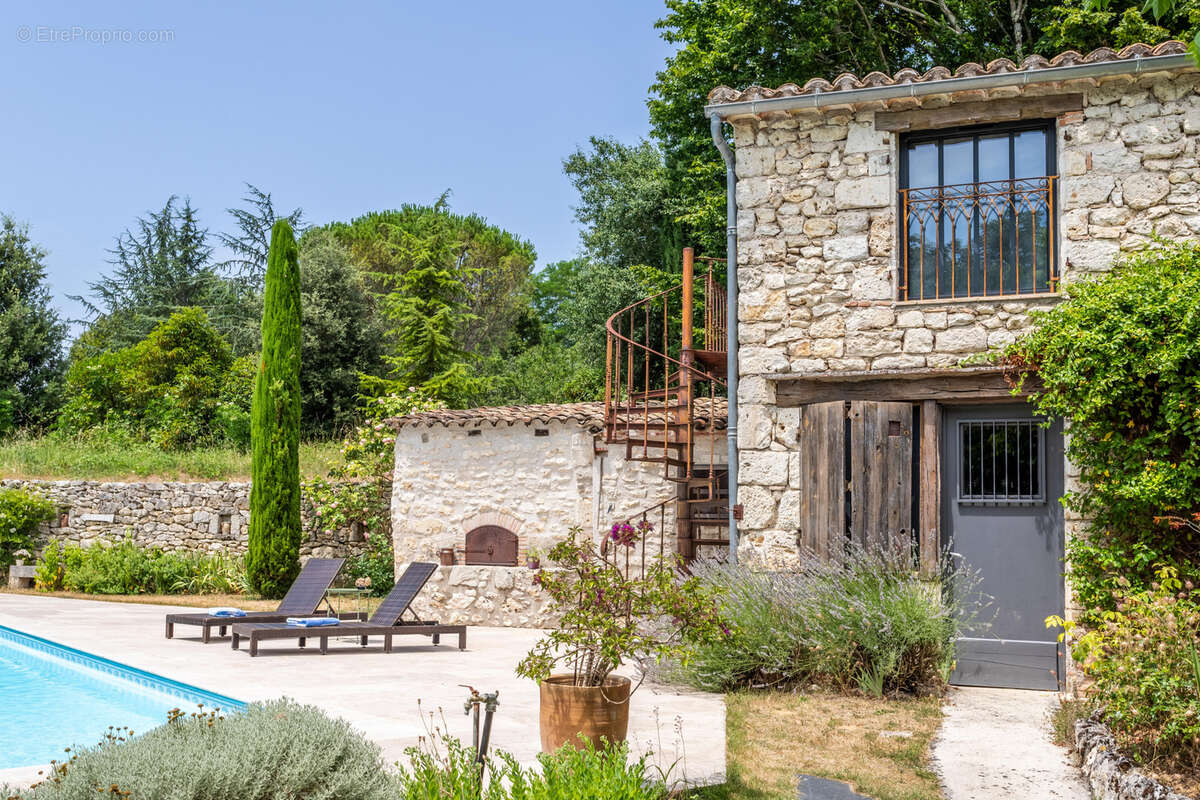 Maison à MONTAIGU-DE-QUERCY