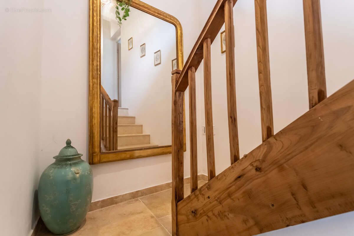 Maison à MONTAIGU-DE-QUERCY