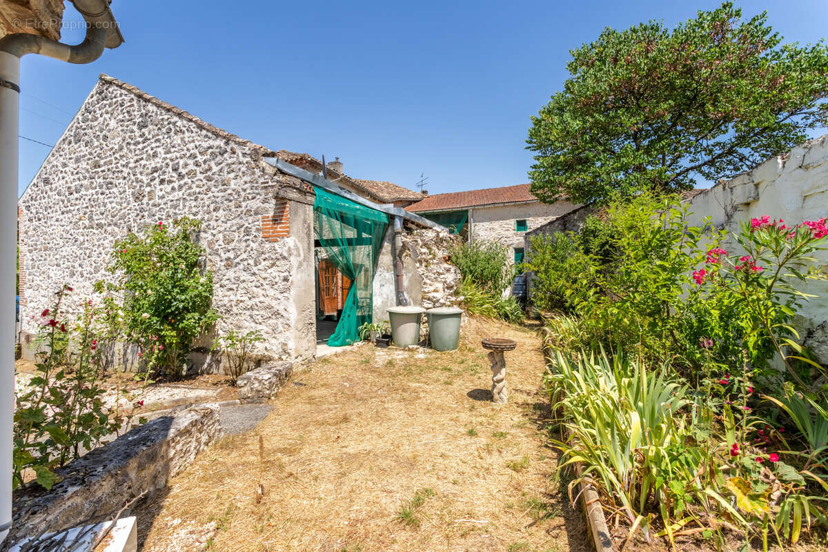 Maison à BOURG-DE-VISA