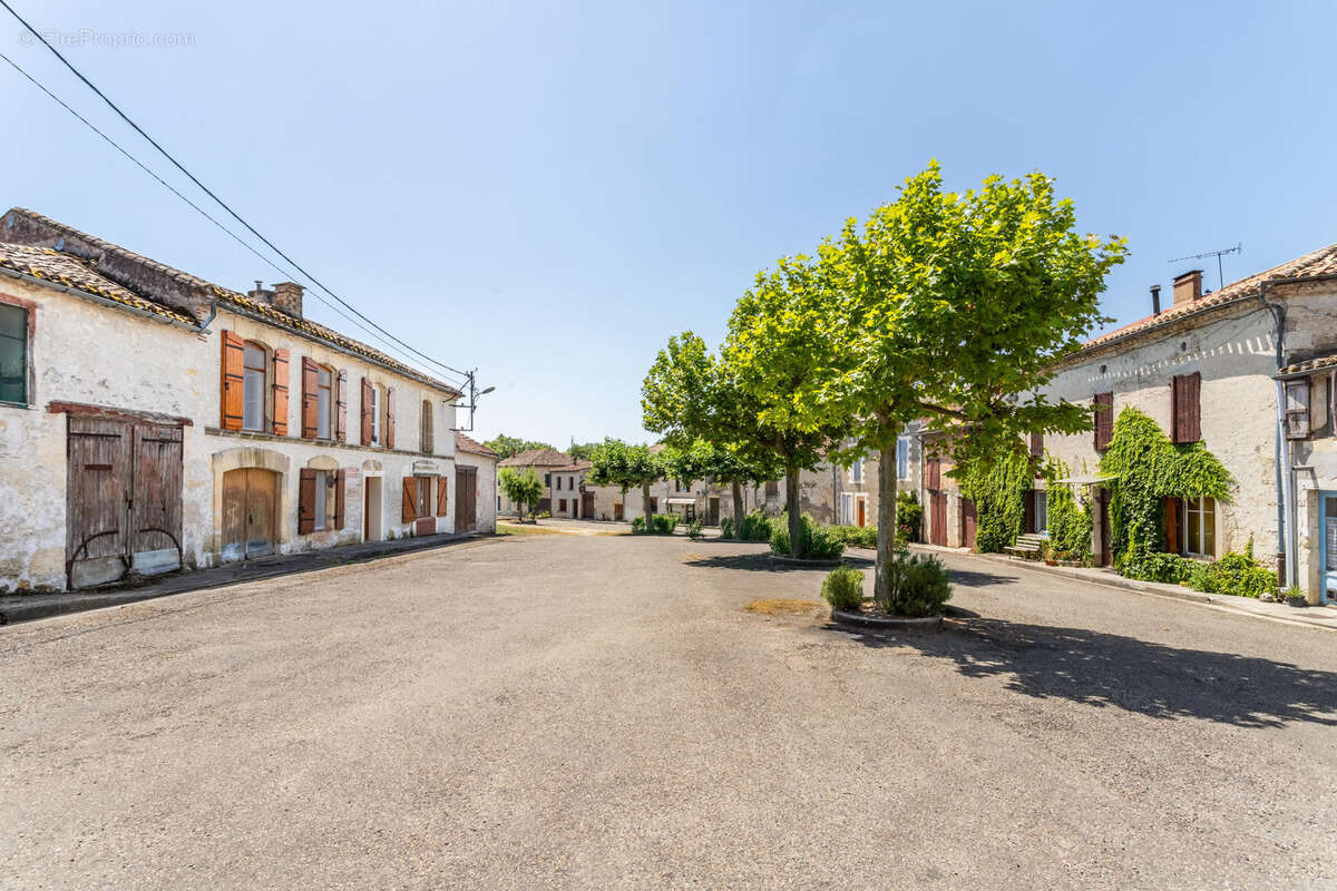 Maison à BOURG-DE-VISA
