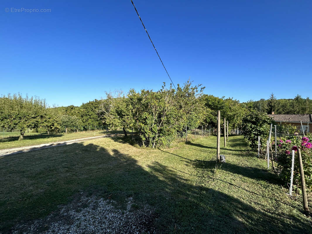 Terrain à POMPIGNAC