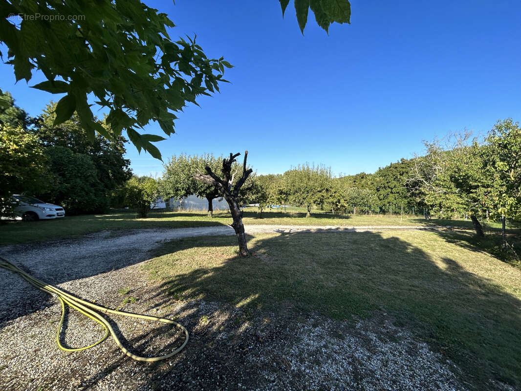 Terrain à POMPIGNAC