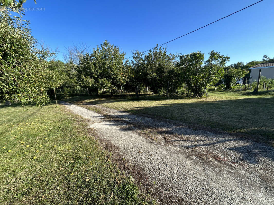 Terrain à POMPIGNAC