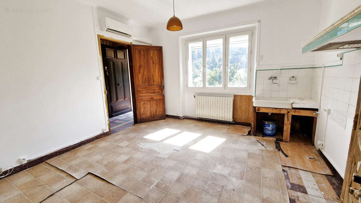 Maison à BRANOUX-LES-TAILLADES