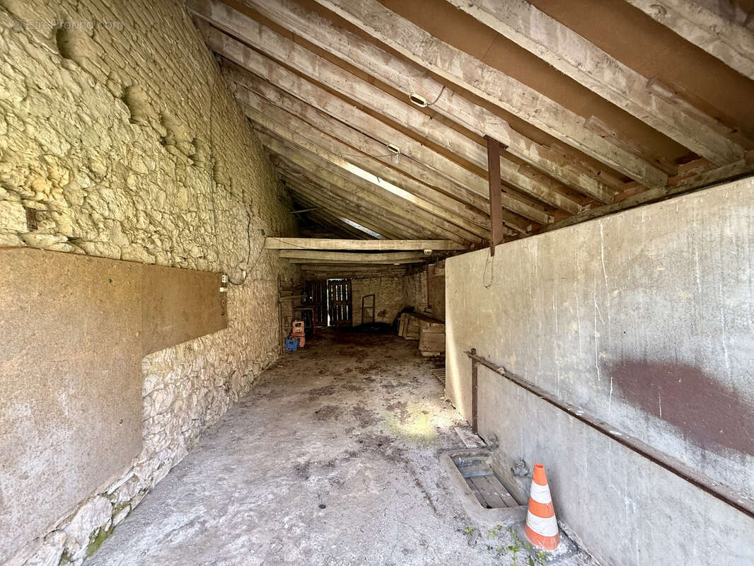 Maison à MONFERRAN-SAVES