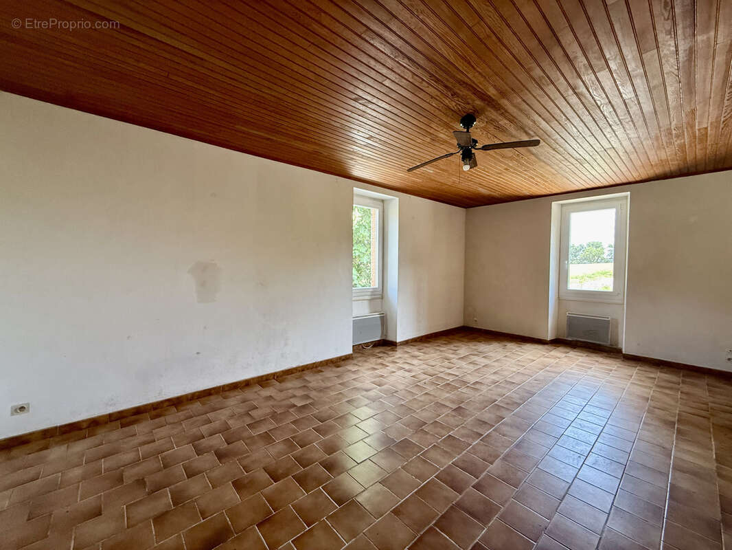 Maison à MONFERRAN-SAVES