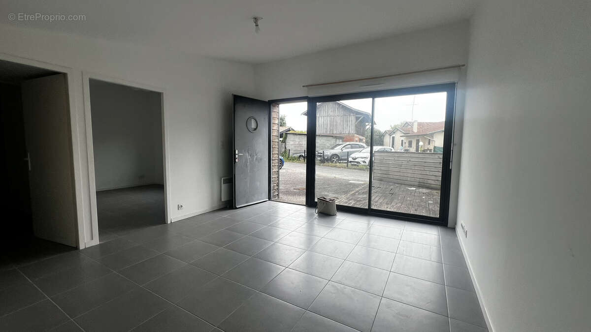 Maison à ARES