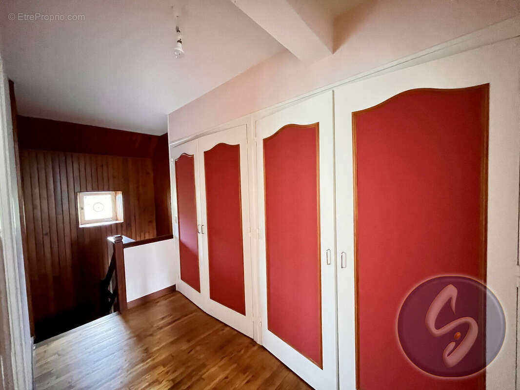 Maison à SAINT-LAURENT-SUR-OUST