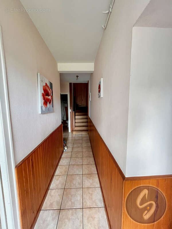 Maison à SAINT-LAURENT-SUR-OUST