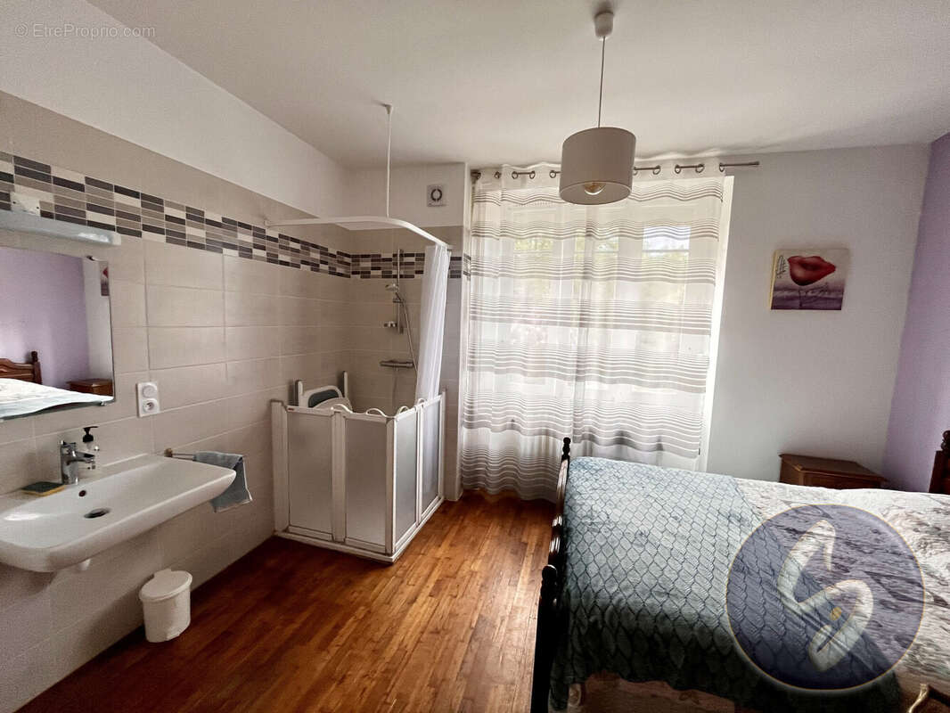 Maison à SAINT-LAURENT-SUR-OUST