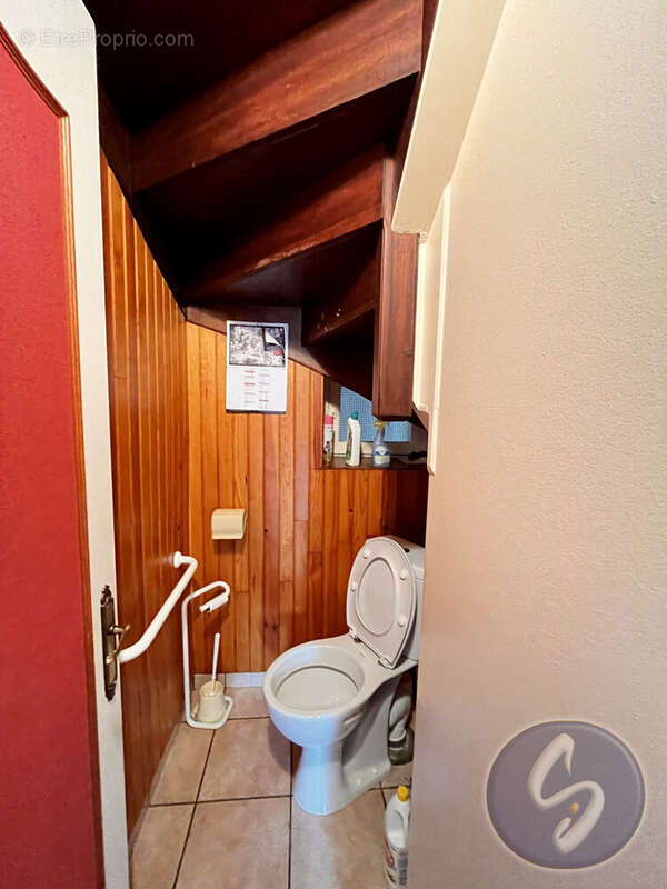 Maison à SAINT-LAURENT-SUR-OUST