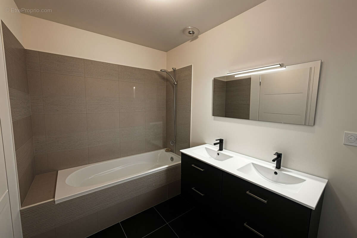 Maison à SAINT-BARTHELEMY-D&#039;ANJOU