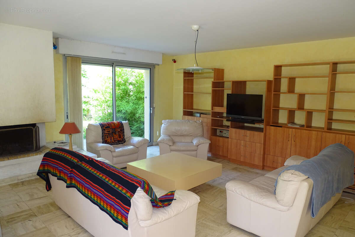 Maison à SAINT-FRAIMBAULT-DE-PRIERES