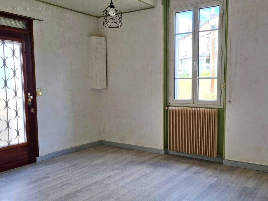 Maison à BESSE-SUR-BRAYE