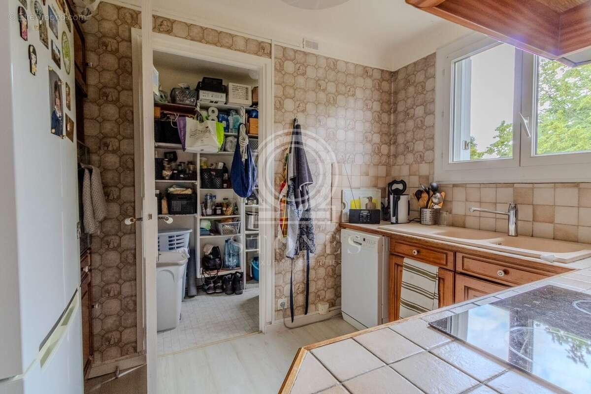 Appartement à LA CELLE-SAINT-CLOUD