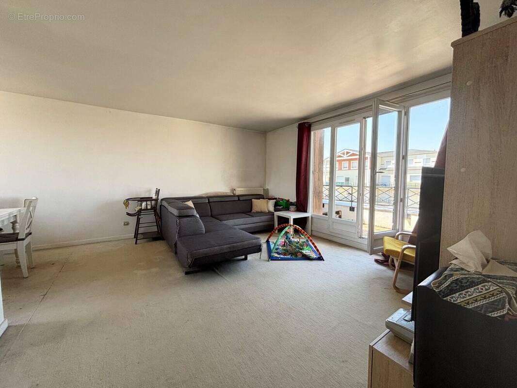 Appartement à COURCOURONNES