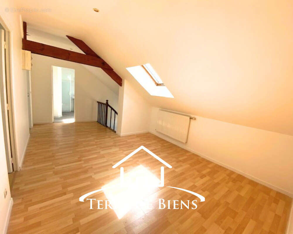 Appartement à CROUY