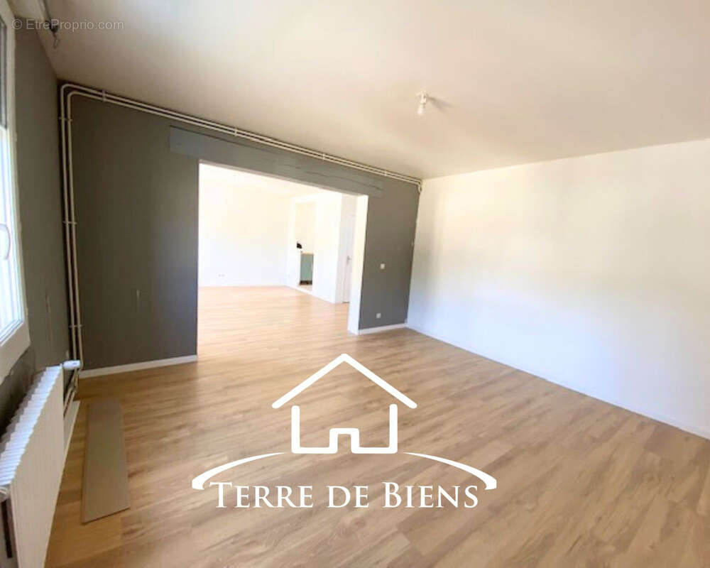 Appartement à CROUY