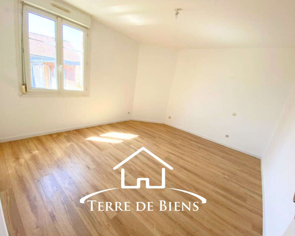 Appartement à CROUY