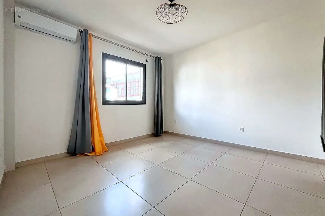 Appartement à SAINTE-MARIE