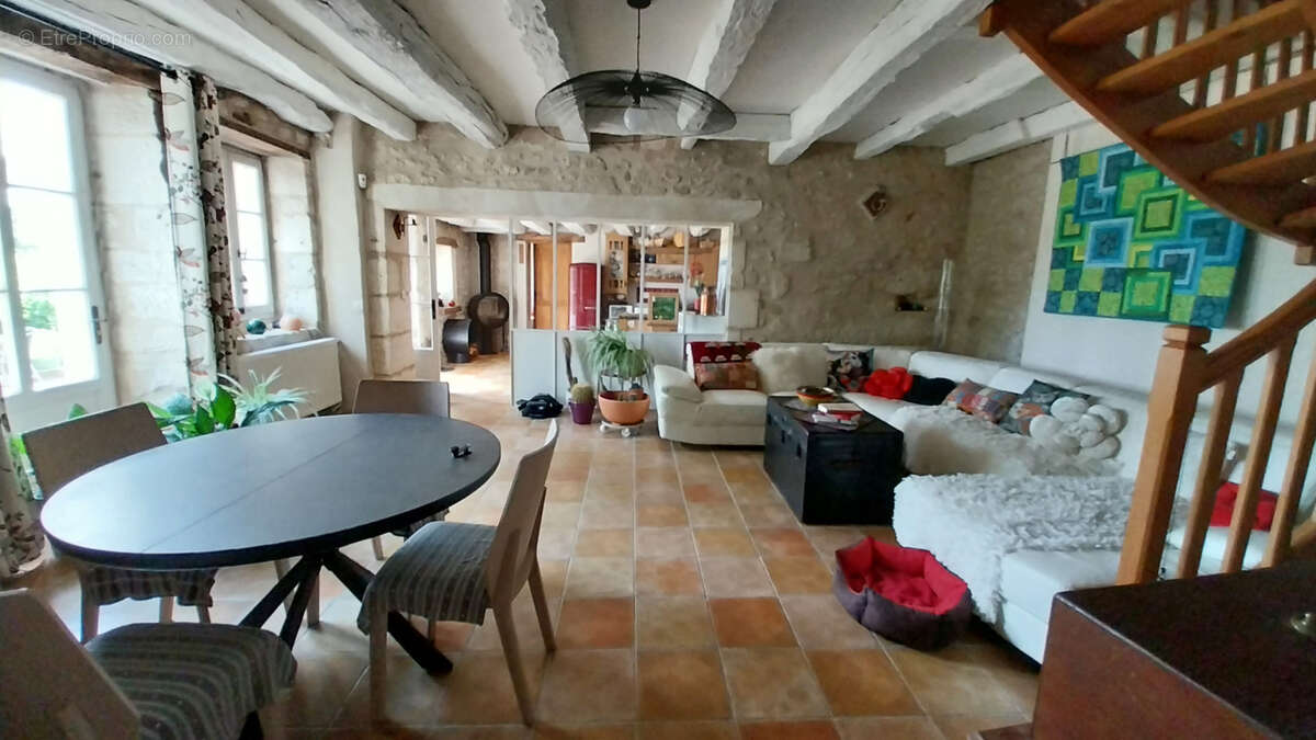 Maison à CHANCELADE