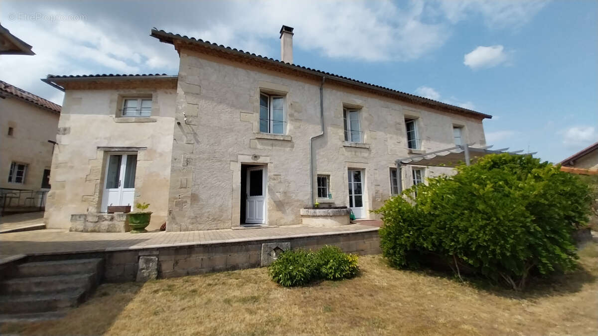 Maison à CHANCELADE